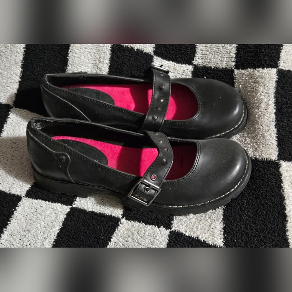 Very Cherry black Mary Jane shoes size 7.5 - Picture 2 of 4